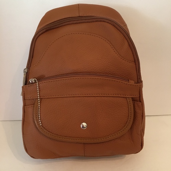 🔴Host Pick🔴 Leather mini backpack purse 5⭐️rated - Picture 3 of 6